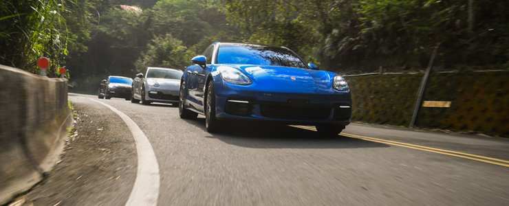 Five Must Have Options On The New Porsche Panamera As With Most Porsches The Brand New Panamera Is Offered An Extensive Options List That Allows You To Personalise Your Car Individual Wishes