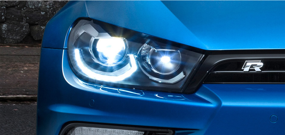 Blue car zoomed