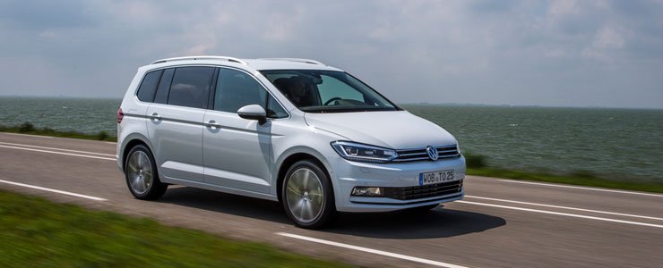 First Drive Volkswagen Touran 1 4 Tsi Dsg A Don T Be Fooled By The Familiar Looks Of Ing New Volkswagen Touran It May Ear A Lot Like Its Predecessor Which We Tried In Early 2017