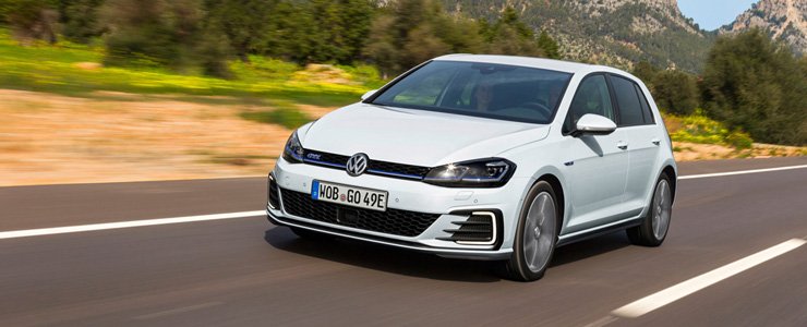 First Drive Volkswagen Golf Gte 1 4 Tsi Plug In Hybrid This Is The Volkswagen Golf Gte One Of Brand S Hybrid Offerings Whilst We Had Driven A Pre Production Model In 2017 Particular Car You See Here