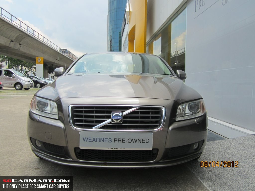 2006 Volvo S80 Non-Turbo - Quartz Ineo Efficiency 0W30 Full Synthetic  Engine Oil - Total TOTQTZEFFI030, image size:1024x768