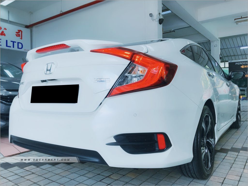 2016 Honda Civic 1.5A VTEC Turbo Sunroof Photos & Pictures Singapore