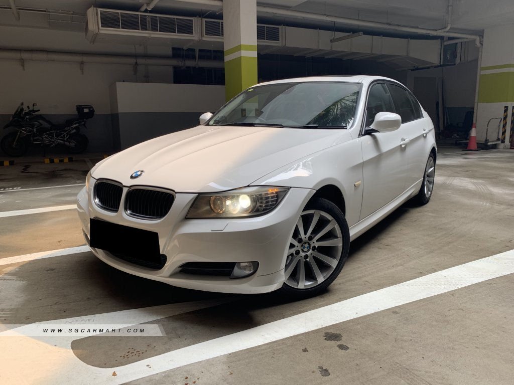 2011 BMW 3 Series 320i Sunroof Photos & Pictures Singapore - Sgcarmart