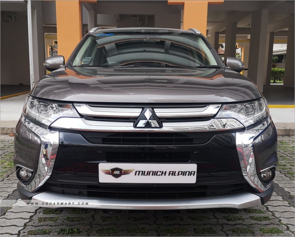 2017 Mitsubishi Outlander 2.4A Sunroof Photos & Pictures Singapore