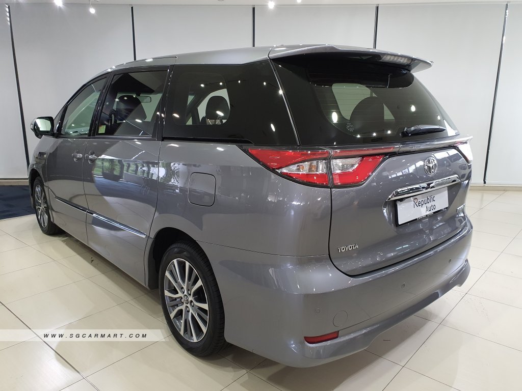 Toyota previa 2017