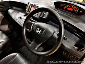 Honda Freed 1.5A G (New 10-yr COE)