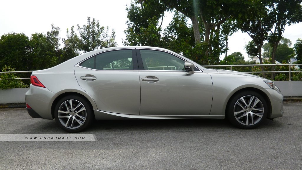 lexus is200 isofix