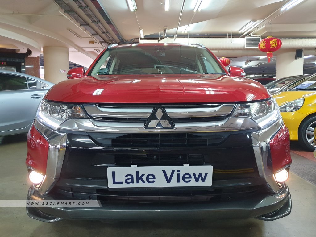 Mitsubishi Outlander 2 4a Sunroof For Sale By Lake View Credit Pte Ltd Singapore
