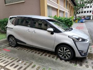 17 Toyota Sienta 1 5a Elegance Opc Photos Pictures Singapore Stcars