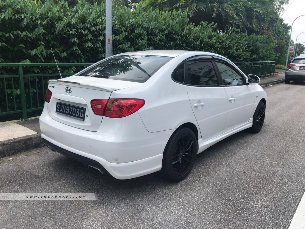 Hyundai Avante 1.6A Sunroof (COE till 03/2024)