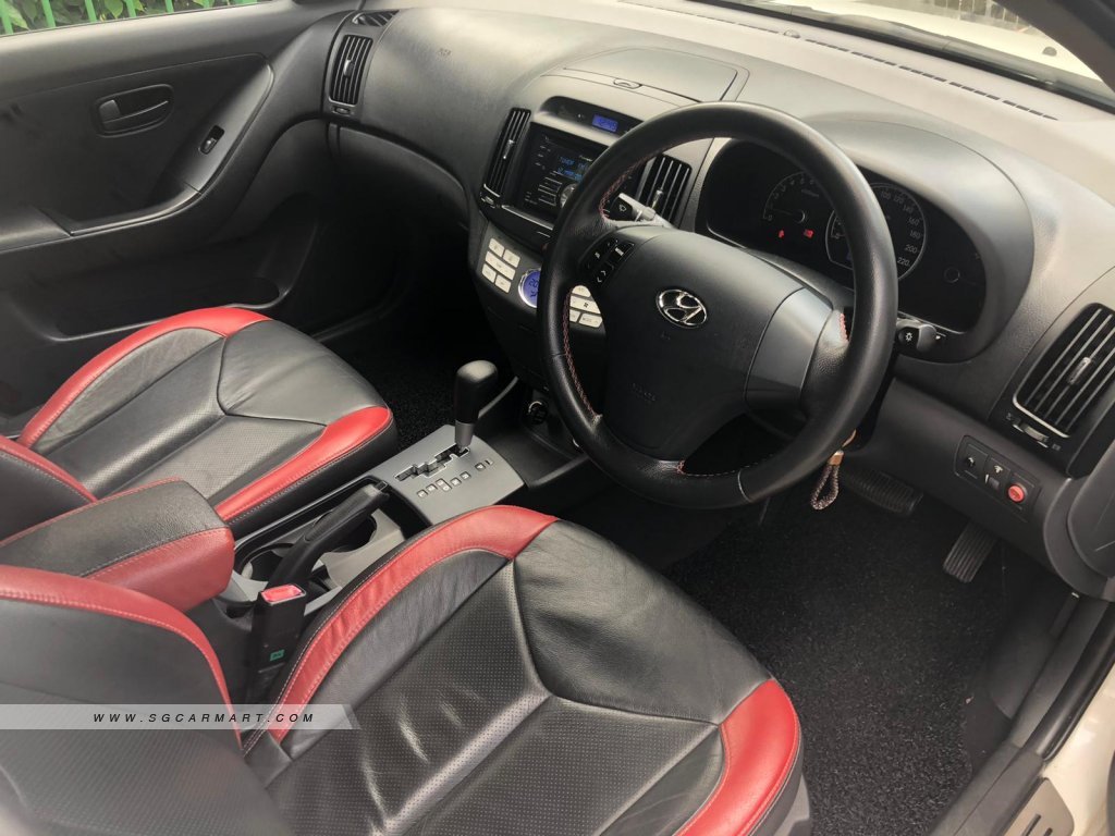 Hyundai Avante 1.6A Sunroof (COE till 03/2024)