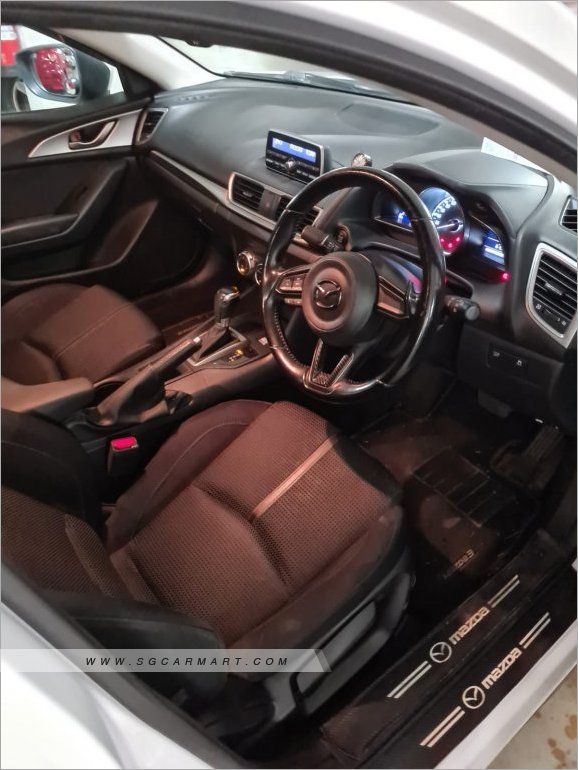 Mazda 3 1.5A Sunroof