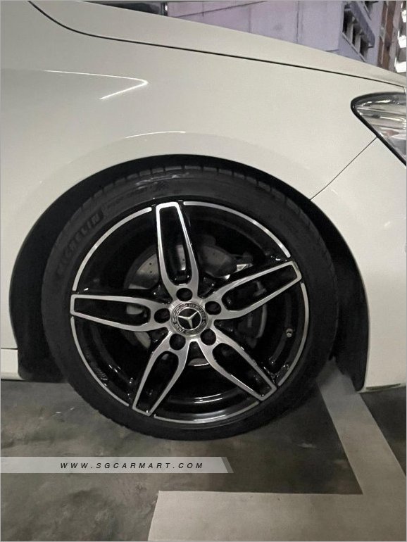 Mercedes-Benz CLA-Class CLA180 AMG Line