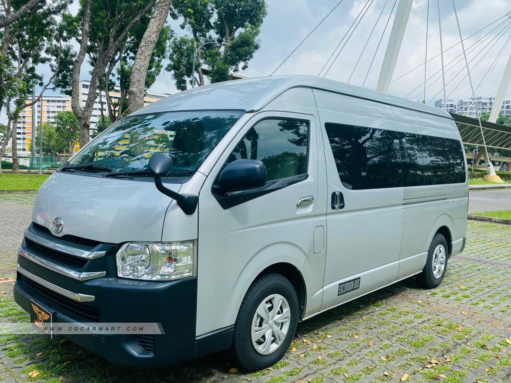 Toyota hiace deals high roof 2016