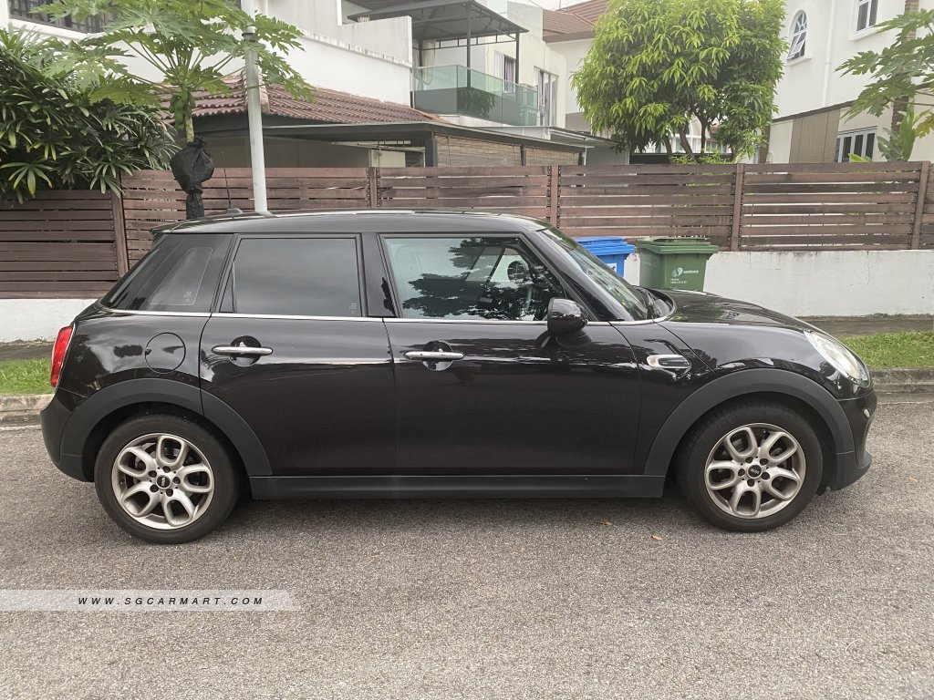 MINI Cooper 1.5A 5DR