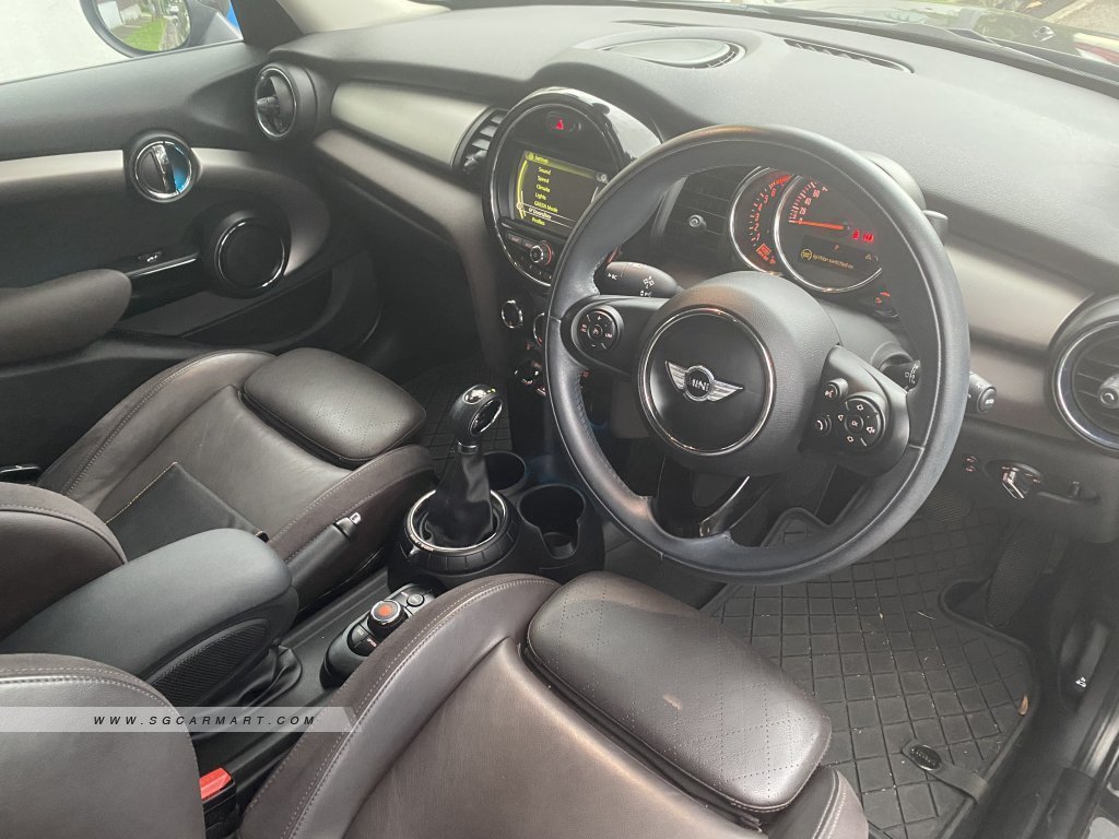 MINI Cooper 1.5A 5DR