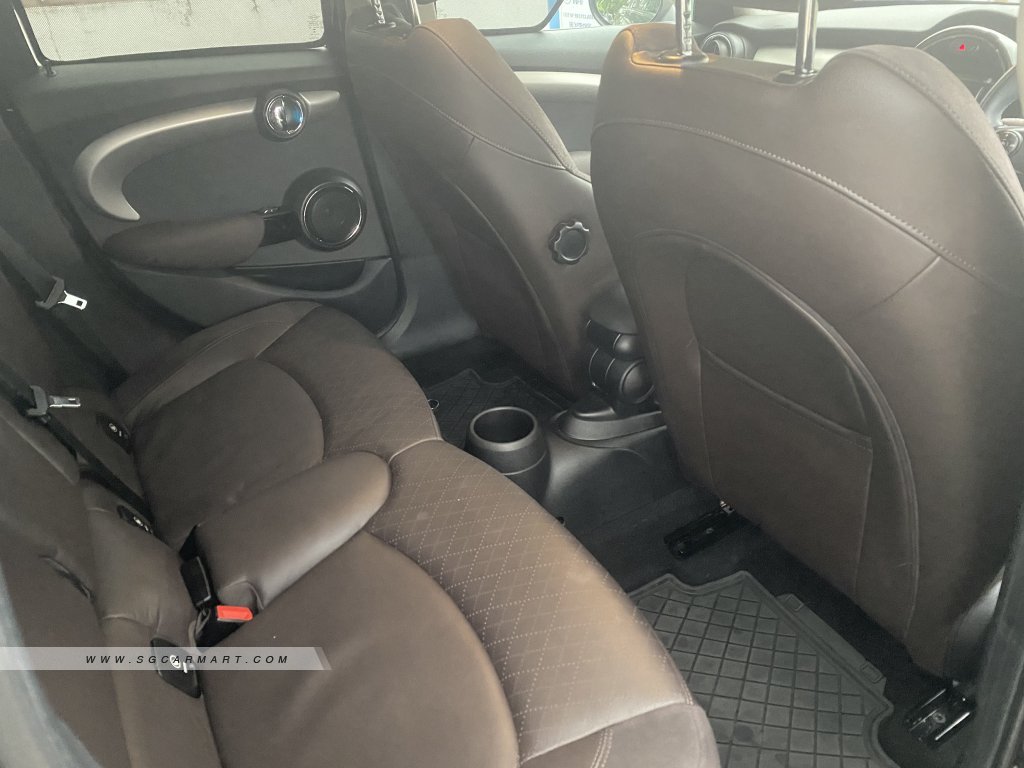 MINI Cooper 1.5A 5DR