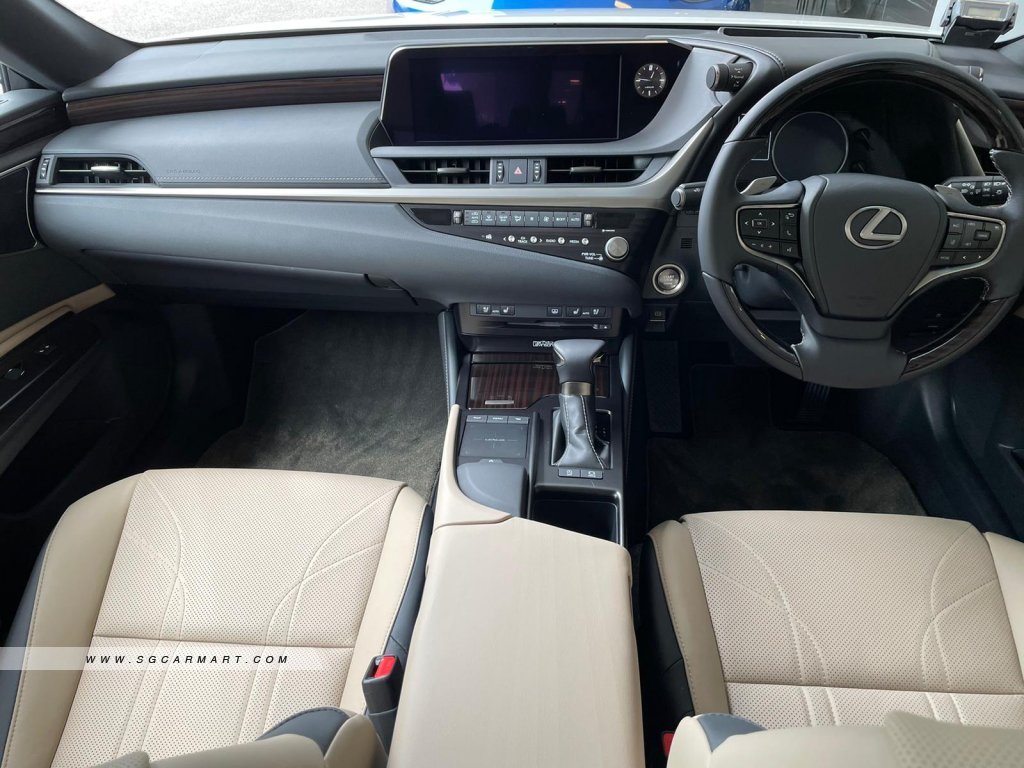 Lexus es250 салон