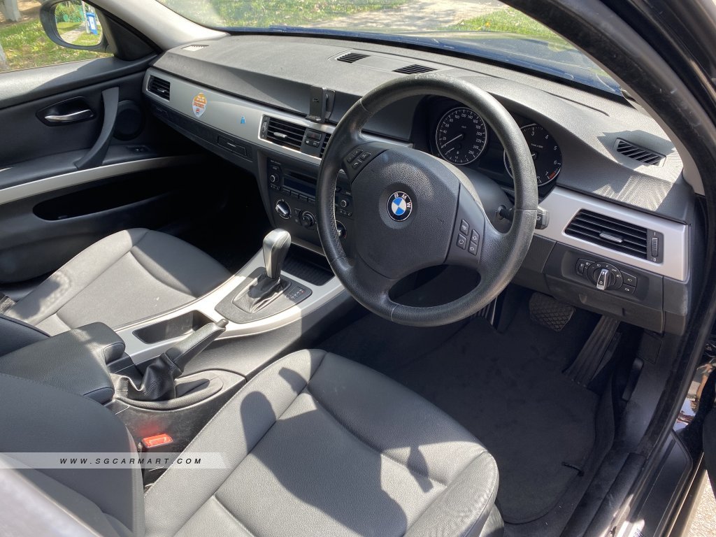 BMW 3 Series 318i (COE till 11/2024)