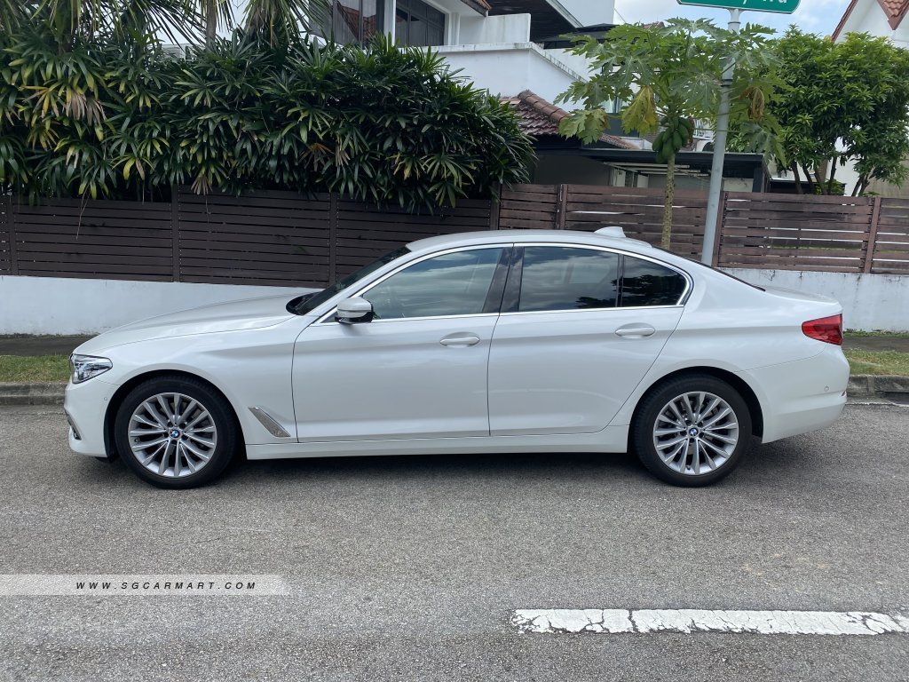 BMW 5 Series 520i Luxury