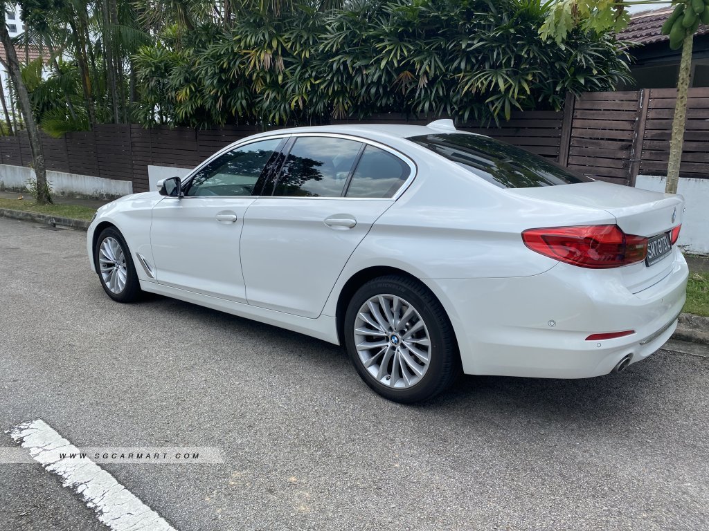 BMW 5 Series 520i Luxury