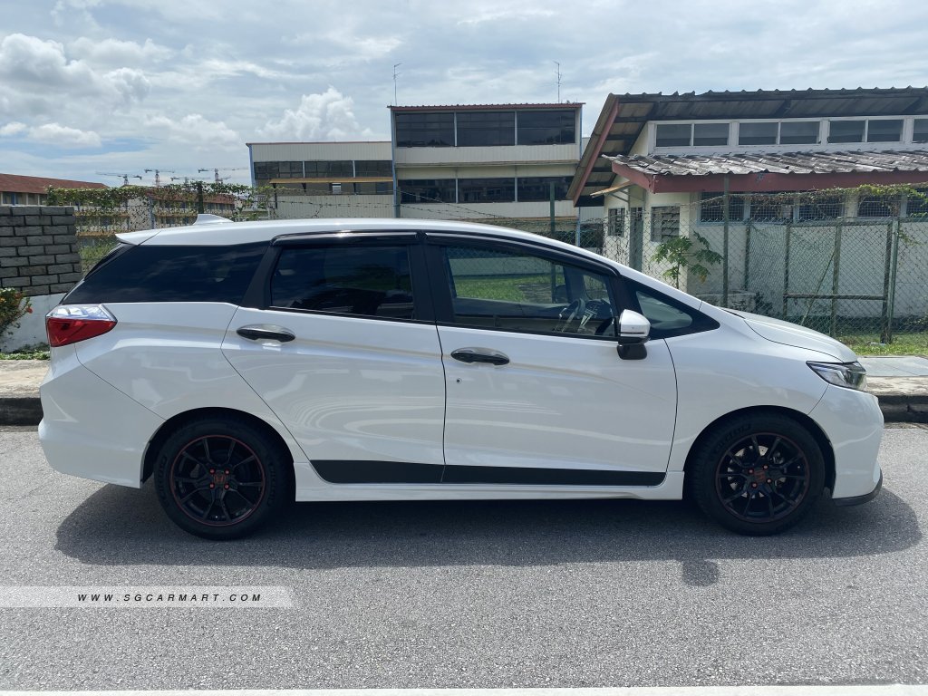 Honda Shuttle 1.5A G LED