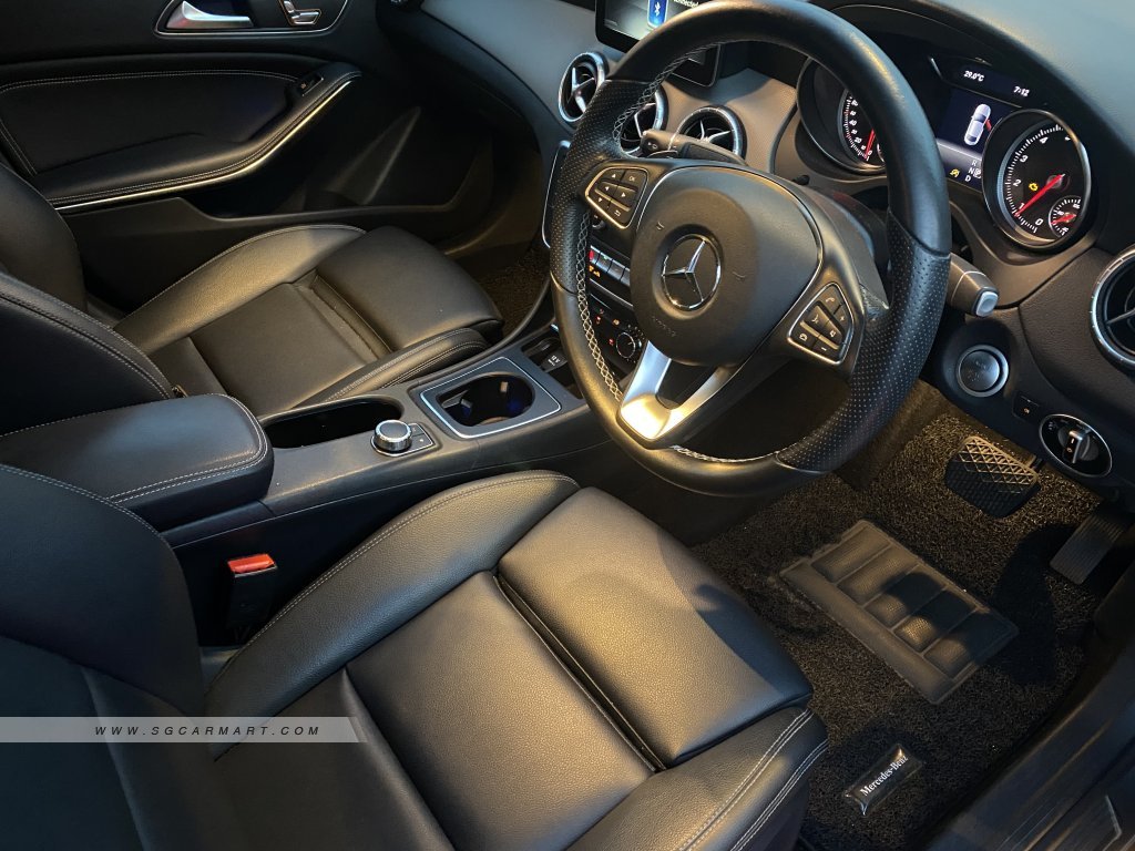 Mercedes-Benz CLA-Class CLA180 Urban
