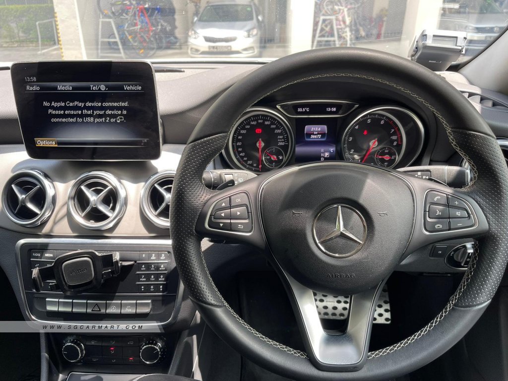 Mercedes-Benz GLA-Class GLA180 Urban Edition