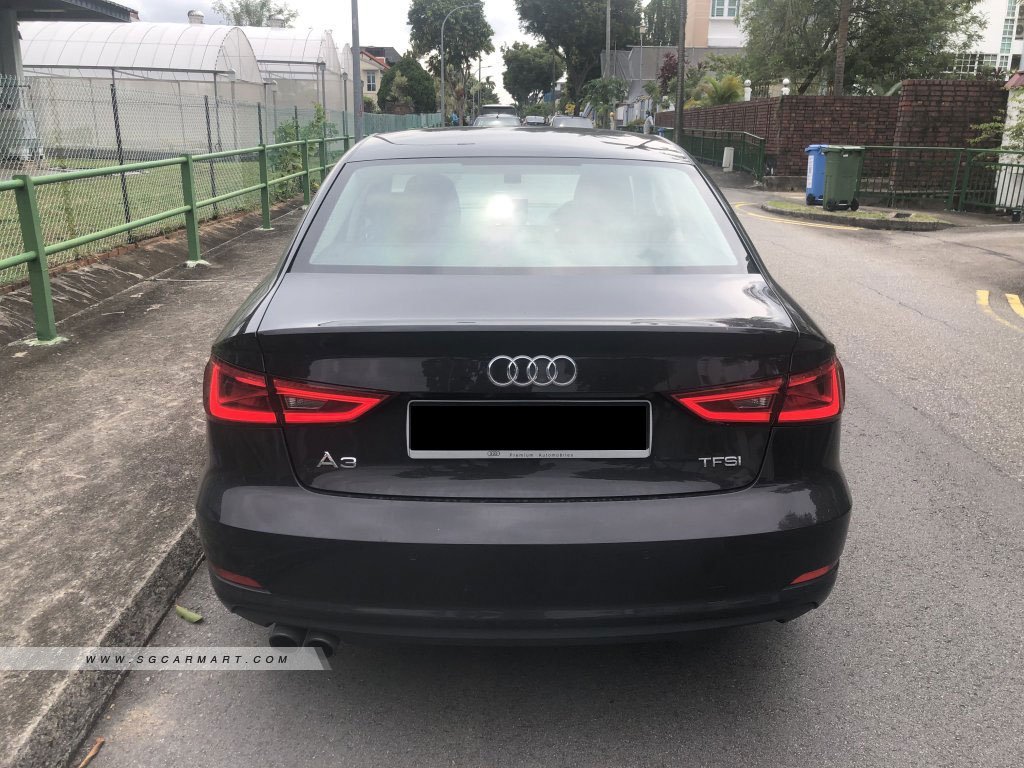 Audi A3 Sedan 1.4A TFSI S-tronic Ambiente