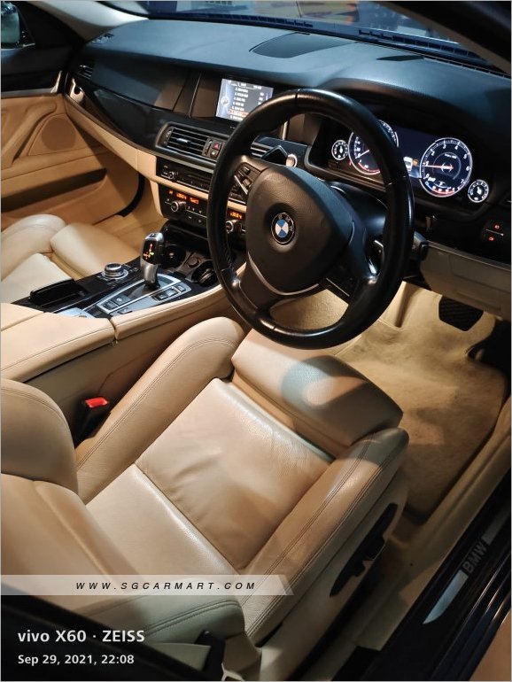 BMW 5 Series 520i Luxury