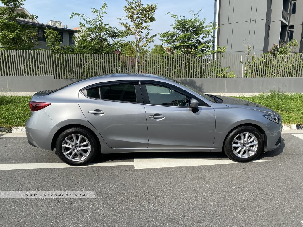 Mazda 3 1.5A Deluxe