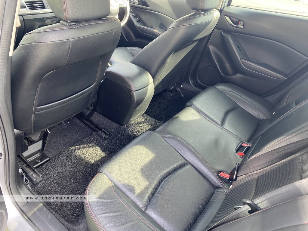 Mazda 3 1.5A Deluxe