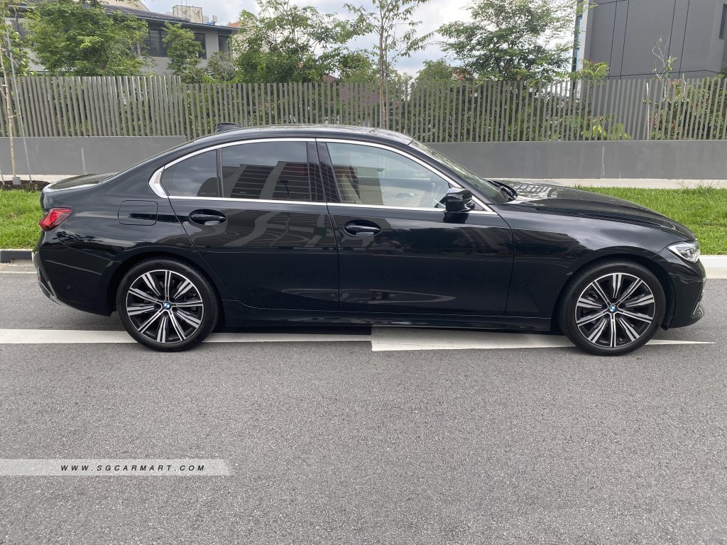 BMW 3 Series 320i Luxury