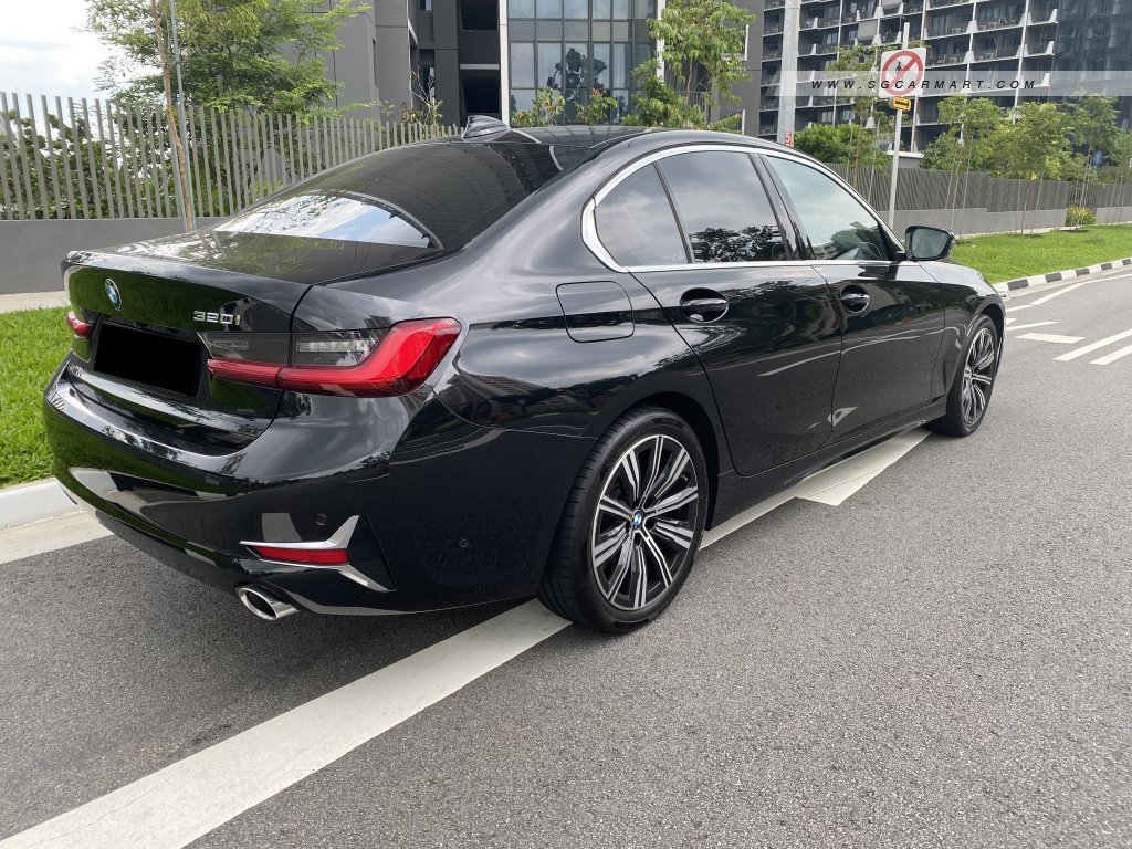 BMW 3 Series 320i Luxury