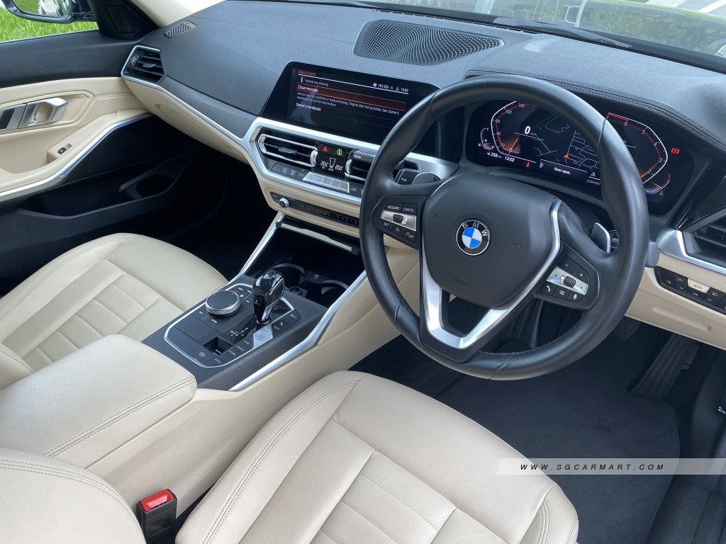BMW 3 Series 320i Luxury