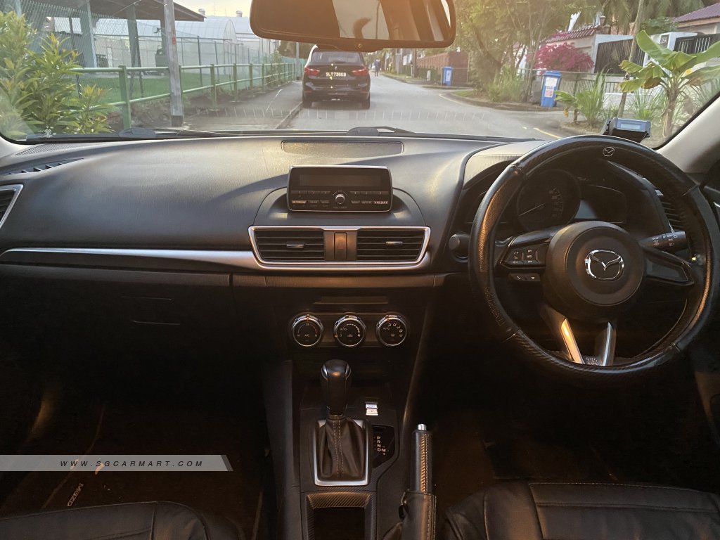 Mazda 3 1.5A Sunroof