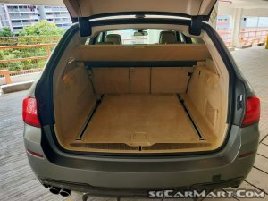 BMW 5 Series 528i Touring Sunroof (COE till 12/2031)