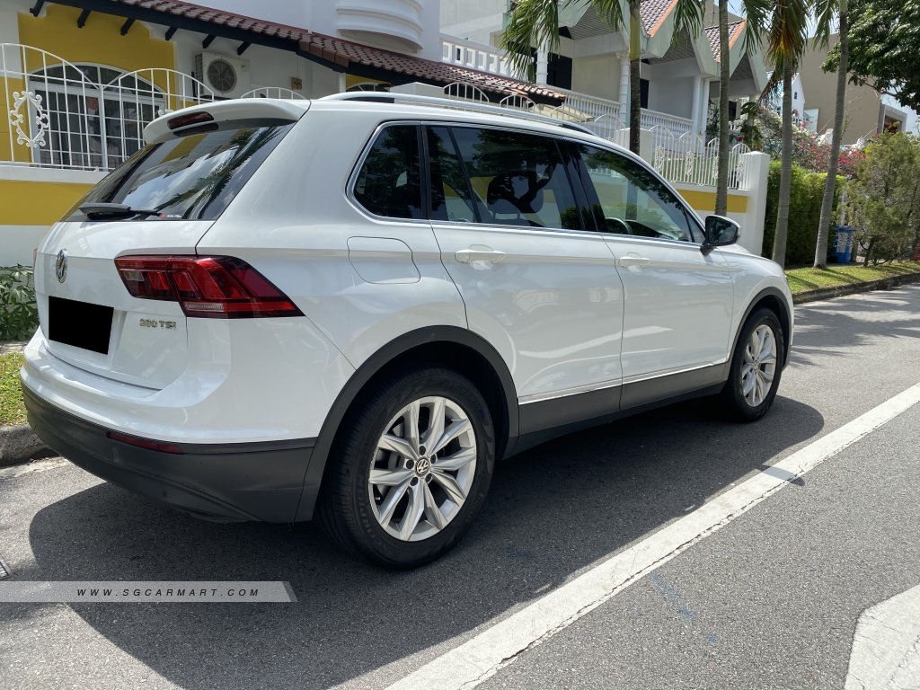 Volkswagen Tiguan 1.4A TSI Comfortline EQP Panoramic