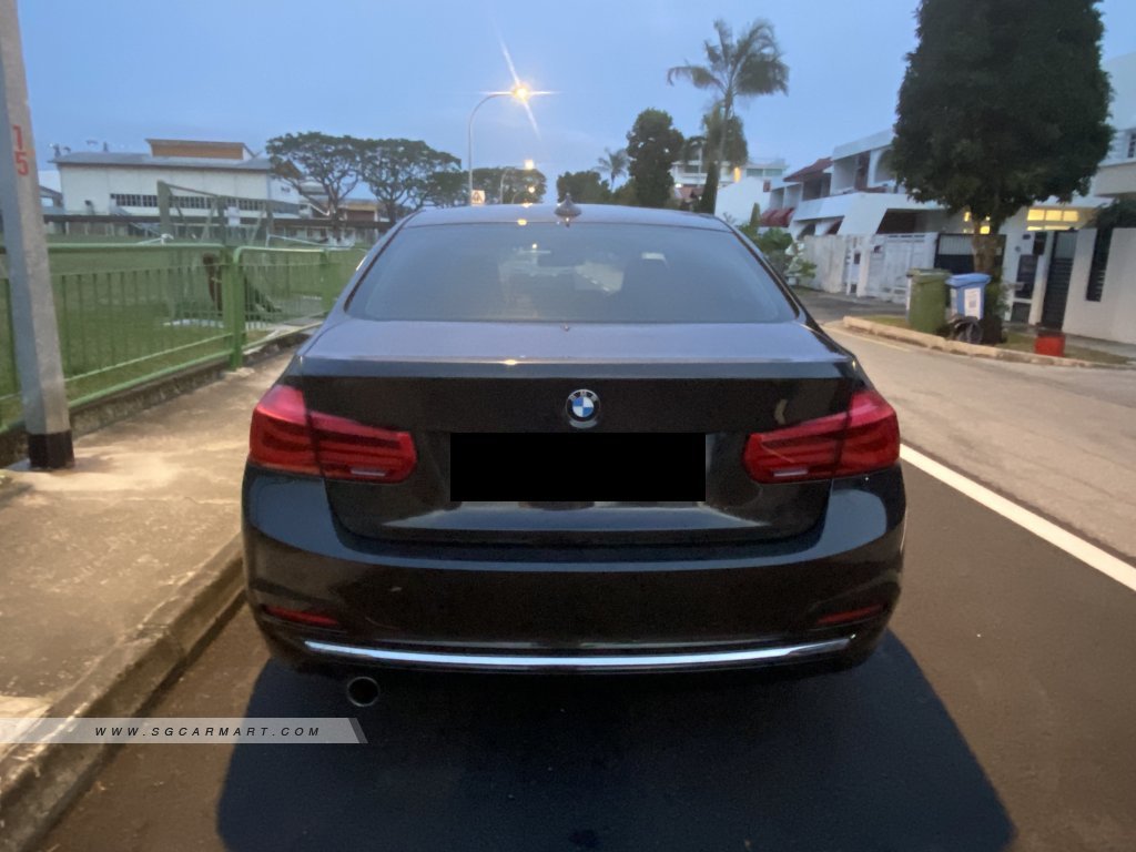 BMW 3 Series 318i Luxury