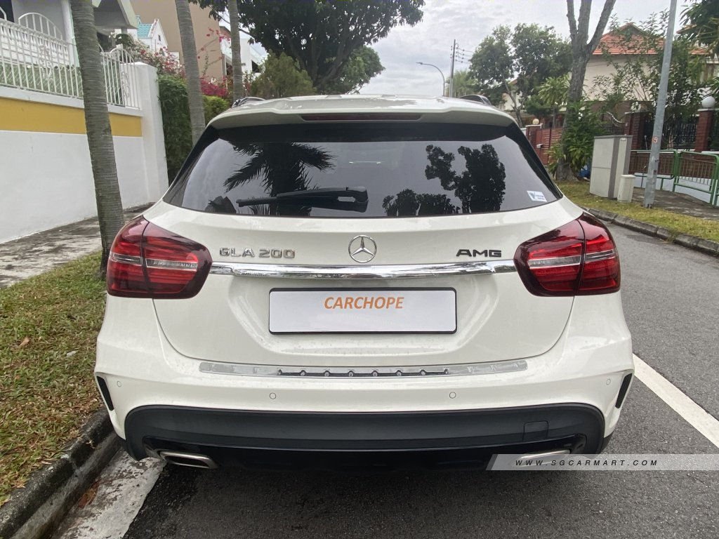 Mercedes-Benz GLA-Class GLA200 AMG Line