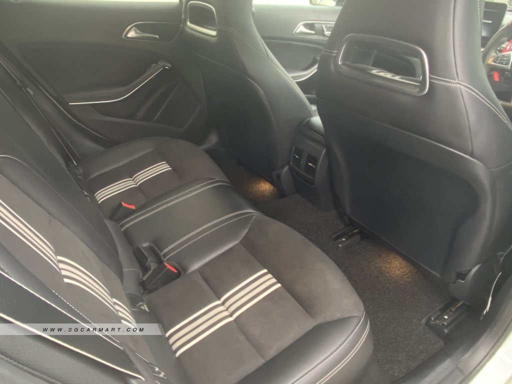 Mercedes-Benz GLA-Class GLA200 AMG Line