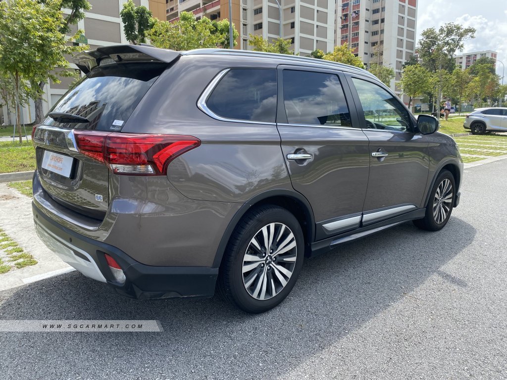 Mitsubishi Outlander 2.0A