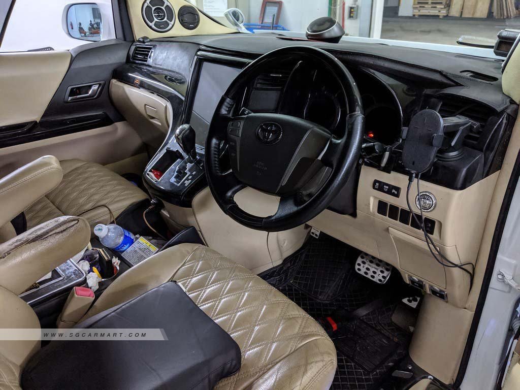 Toyota Vellfire 2.4A X (COE till 07/2029)