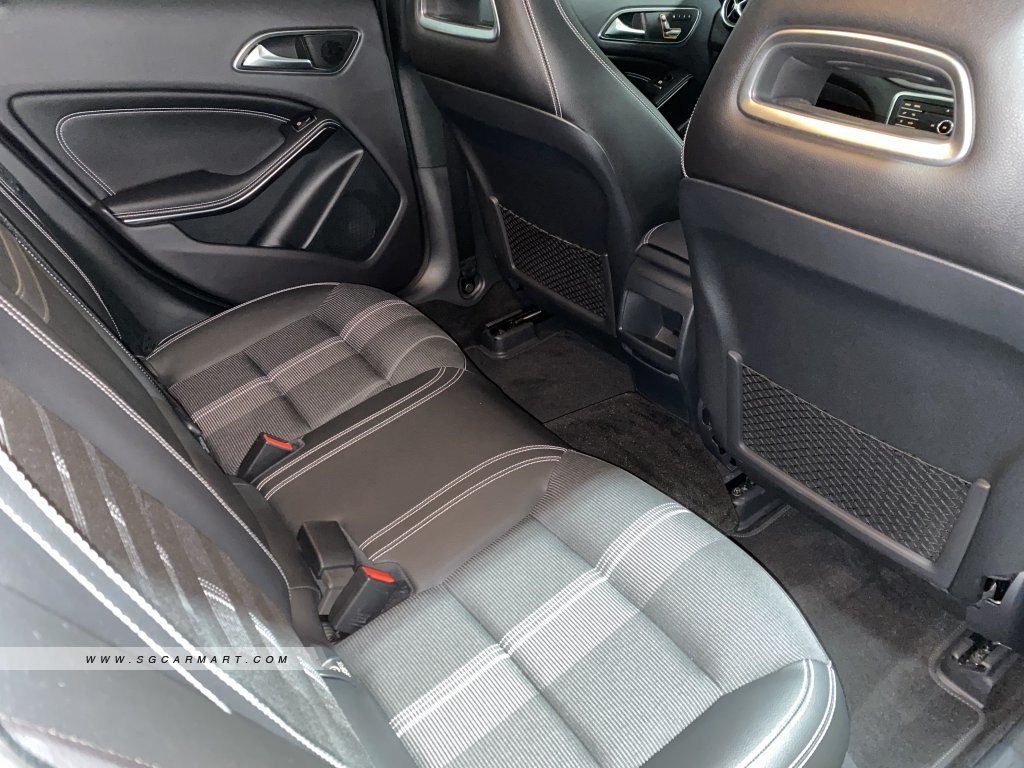 Mercedes-Benz GLA-Class GLA180 Urban Edition