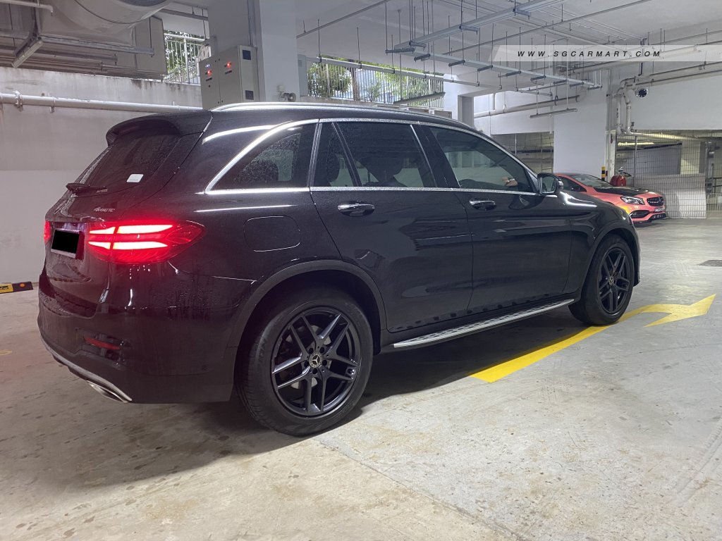 Mercedes-Benz GLC-Class GLC250 AMG Line 4MATIC Sunroof