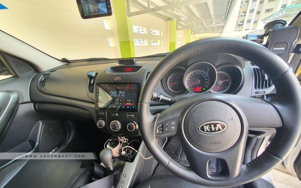 Kia Cerato Forte 1.6A EX (COE till 10/2024)