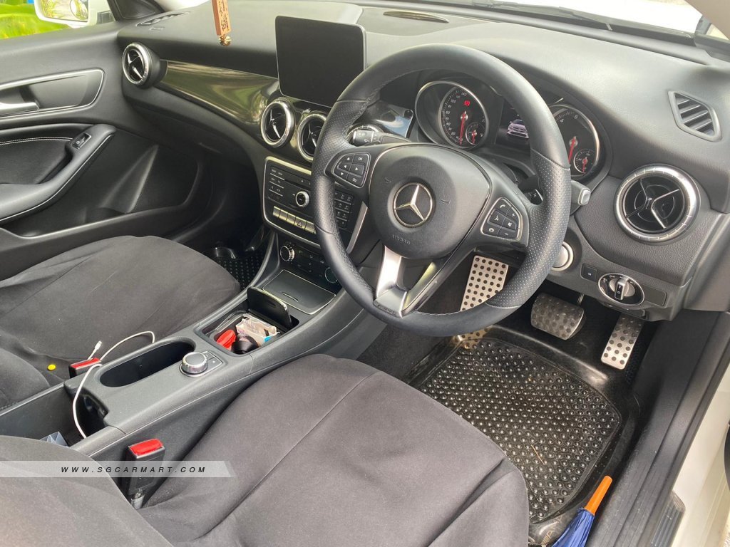 Mercedes-Benz CLA-Class CLA180 AMG Line