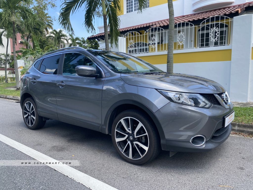 Nissan Qashqai 2.0A Premium Moonroof