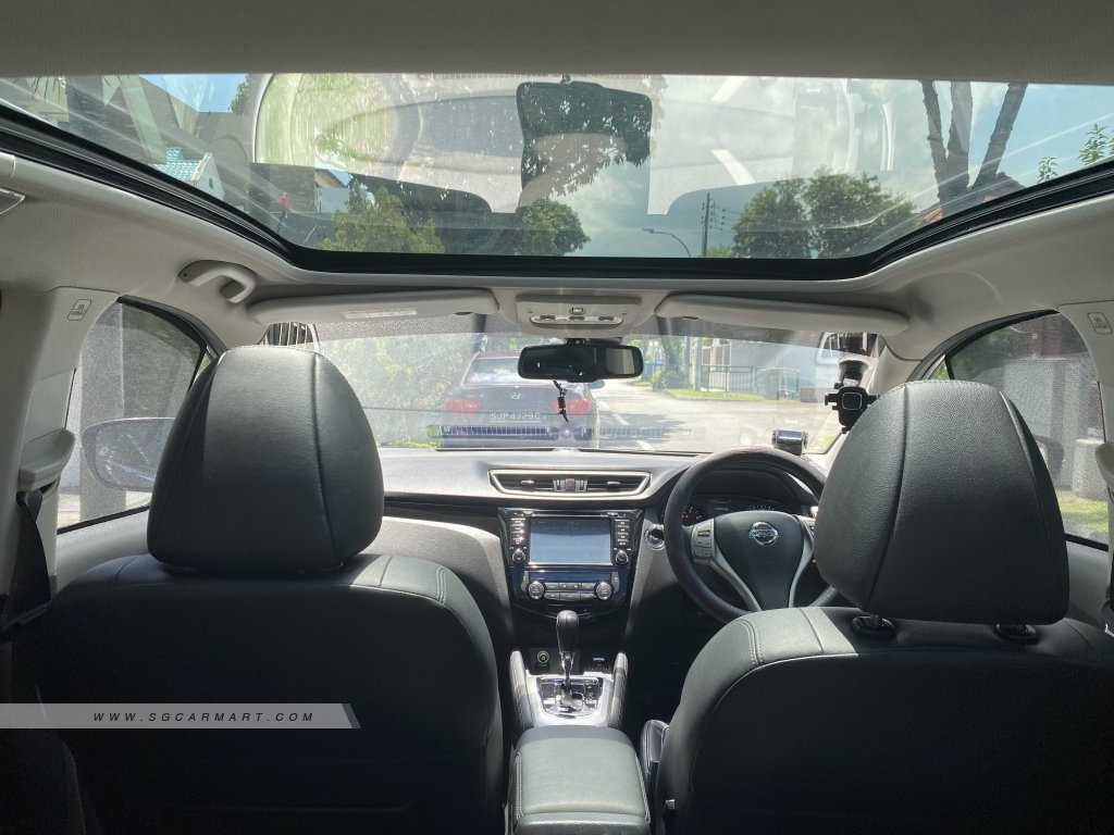 Nissan Qashqai 2.0A Premium Moonroof