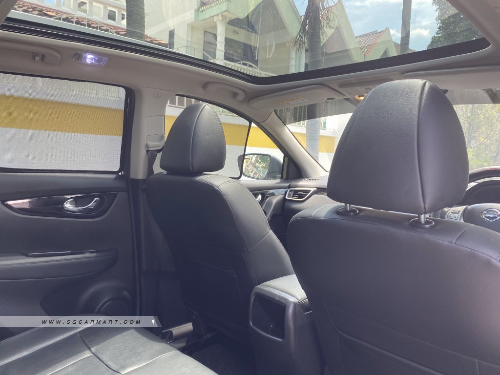 Nissan Qashqai 2.0A Premium Moonroof